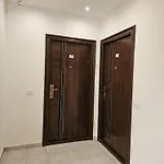 Blue Studio, Modern & Beachfront - By Beta Premium Apartment
