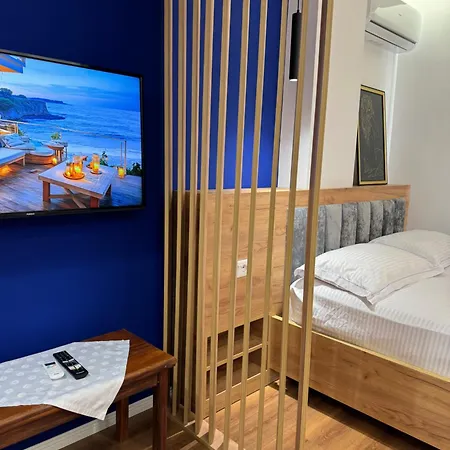 Apartment Blue Studio, Modern & Beachfront - By Beta Premium