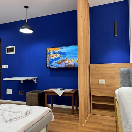 Apartment Blue Studio, Modern & Beachfront - By Beta Premium *