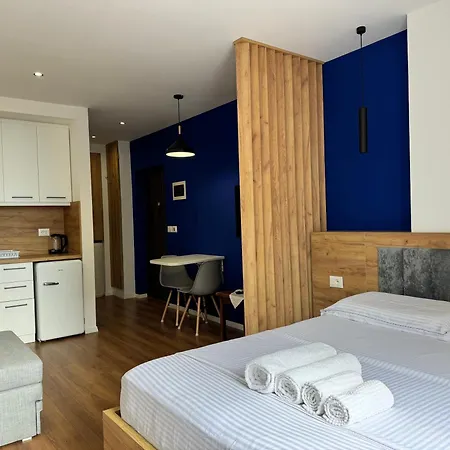 Blue Studio, Modern & Beachfront - By Beta Premium