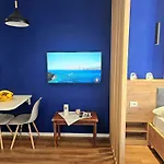Blue Studio, Modern & Beachfront - By Beta Premium アパート *