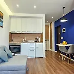 アパート Blue Studio, Modern & Beachfront - By Beta Premium *