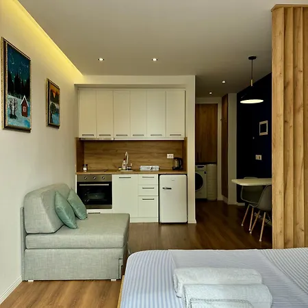 Blue Studio, Modern & Beachfront - By Beta Premium Appartement