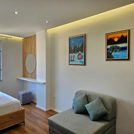 Blue Studio, Modern & Beachfront - By Beta Premium Apartment *