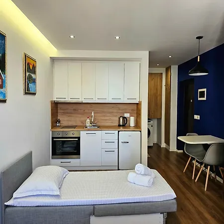 Blue Studio, Modern & Beachfront - By Beta Premium 公寓 格勒姆