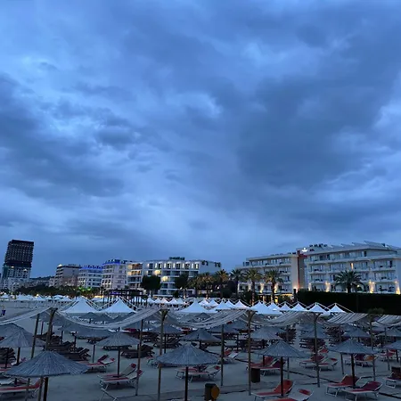 Blue Studio, Modern & Beachfront - By Beta Premium Golem (Tirana)