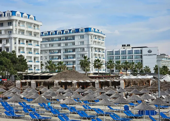 Blue Studio, Modern & Beachfront - By Beta Premium Appartement