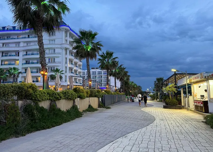 Apartment Blue Studio, Modern & Beachfront - By Beta Premium *