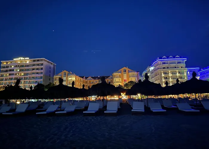 Blue Studio, Modern & Beachfront - By Beta Premium Golem (Tirana)