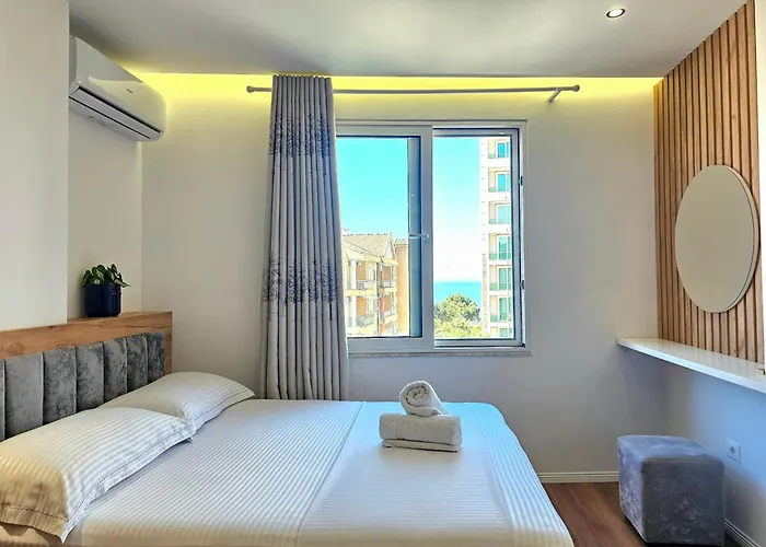 Apartment Blue Studio, Modern & Beachfront - By Beta Premium *