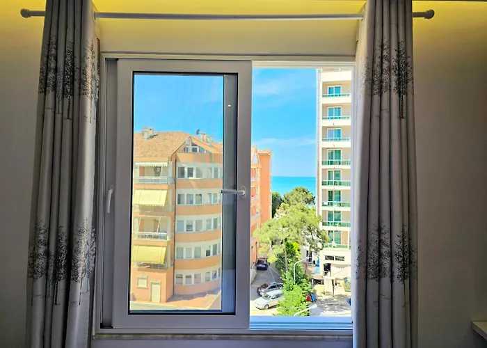 Blue Studio, Modern & Beachfront - By Beta Premium