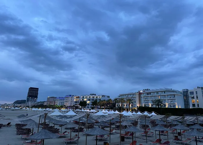 Blue Studio, Modern & Beachfront - By Beta Premium Golem (Tirana)